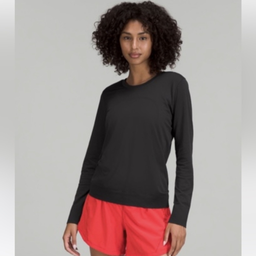 Lululemon Black Longsleeve Crewneck Tee
